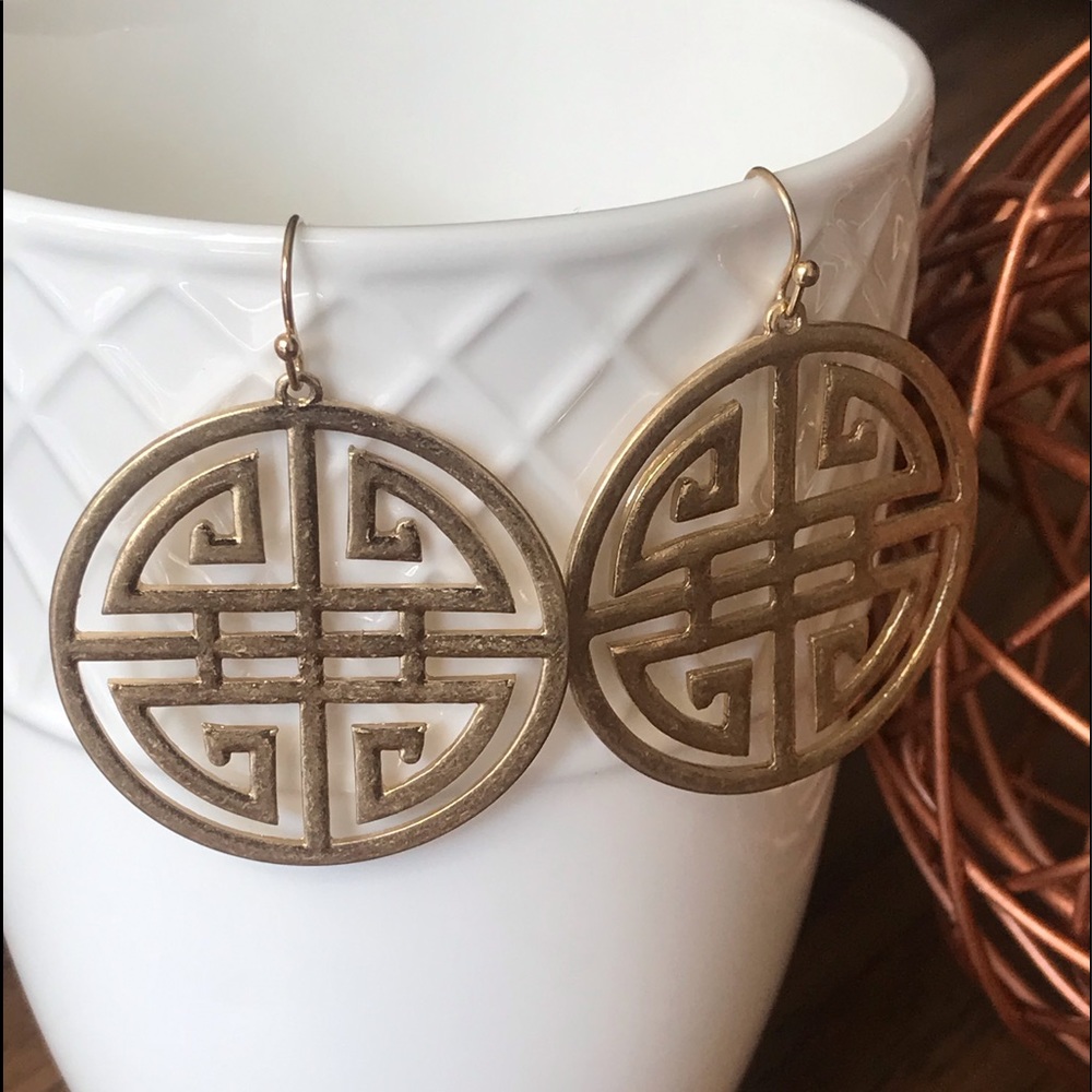 Gold Tone Drop Filigree Medallion Earrings! Boho - Picture 6 of 6